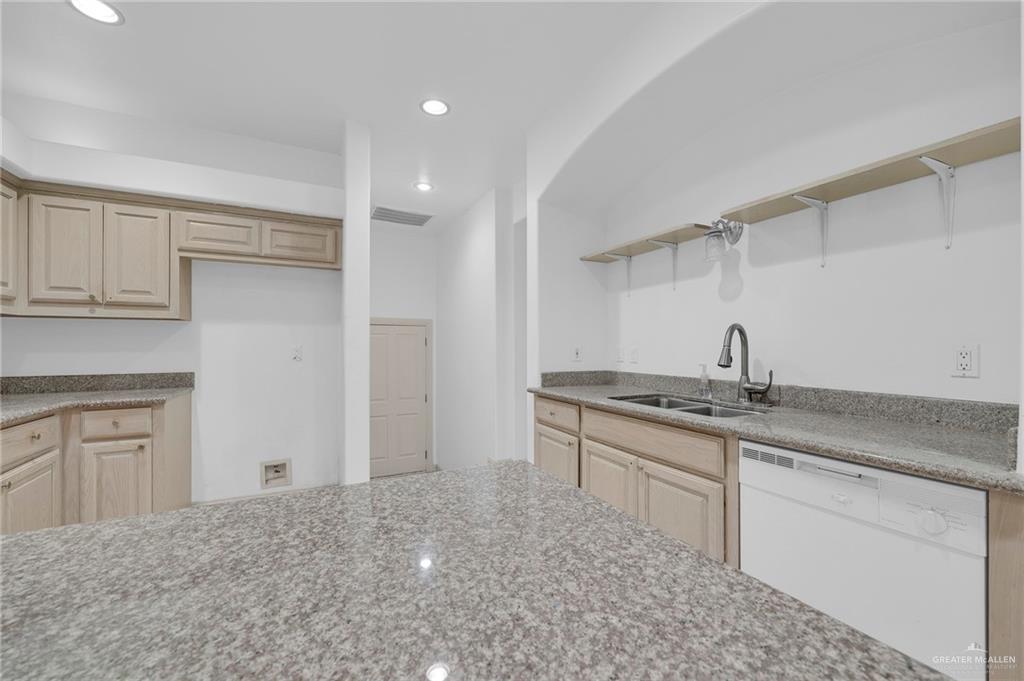 201 S Bales Road #17, McAllen, Texas image 15