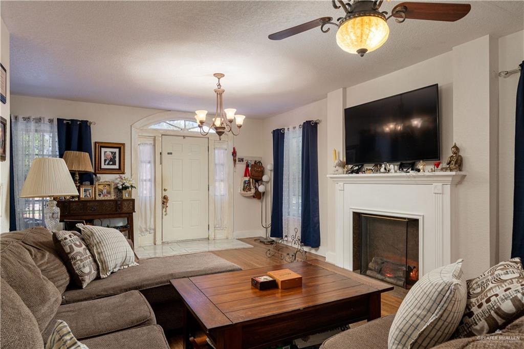 117 W Pierce Avenue, Harlingen, Texas image 4