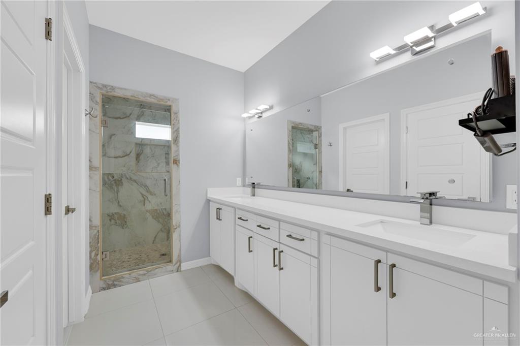 6073 Surrey Lane, Brownsville, Texas image 12