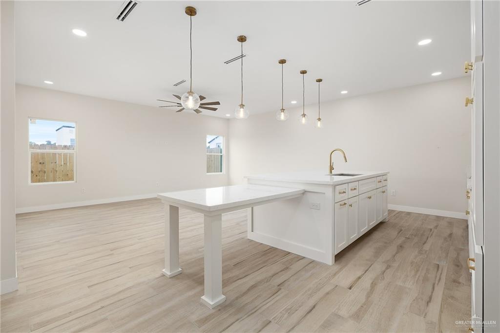 2505 E Solar Drive, Mission, Texas image 7