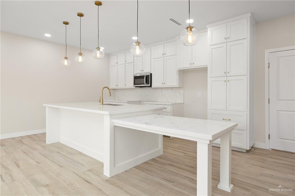 2505 E Solar Drive, Mission, Texas image 6