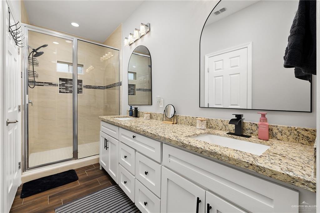1009 Sunny Drive, Weslaco, Texas image 11