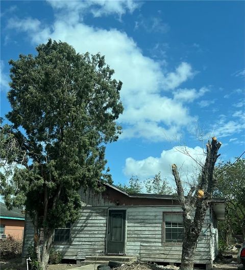 Photo of 416 Ellen Avenue, Donna, TX 78537 (MLS # 501044)