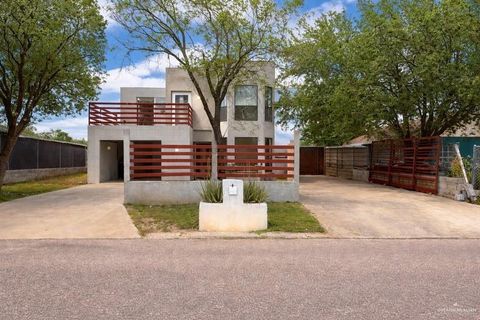 Photo of 7300 Ciruelos Street, Palmview, TX 78572 (MLS # 502469)