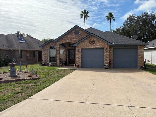 321 REBECCA DR, ALAMO, TX 78516 - Image c6cd0195e33734ead917b9d2230871aa/592645555