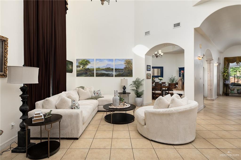 806 Beryl Circle, Weslaco, Texas image 4