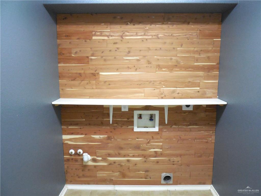 Edinburg, Texas 78541, United States, 4 Bedrooms Bedrooms, ,3 BathroomsBathrooms,Residential,Pending,15578