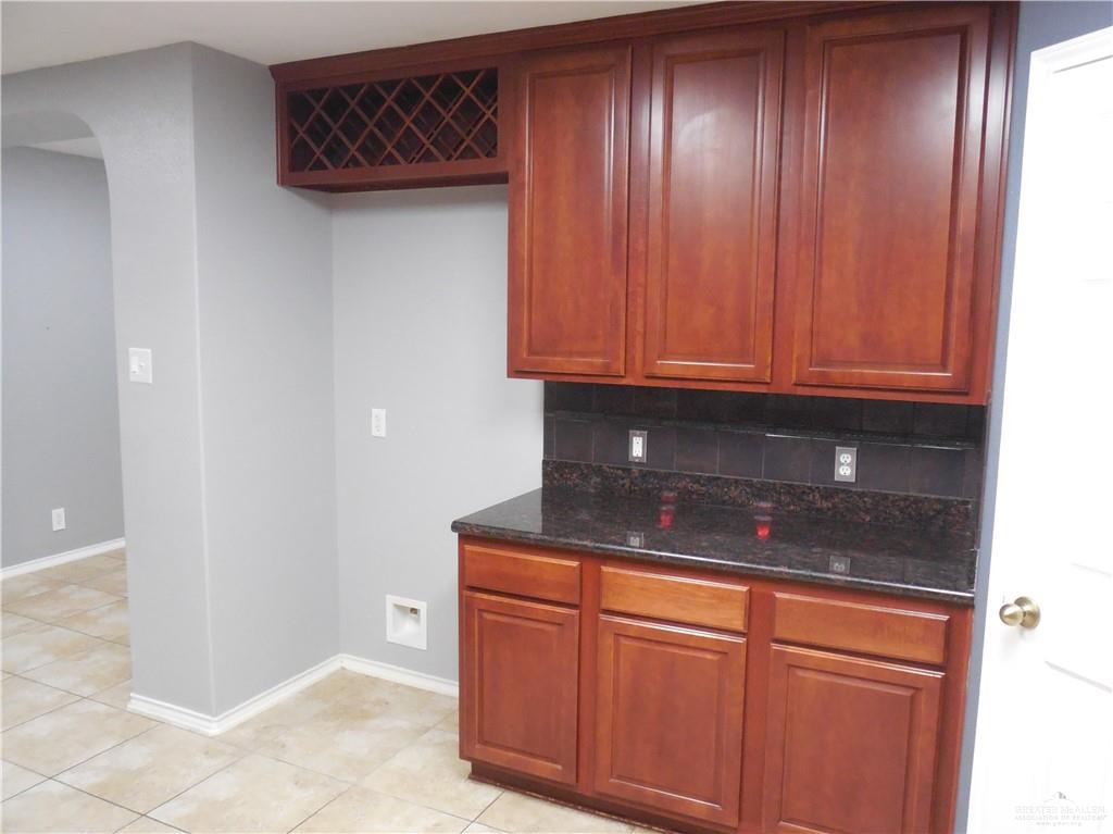 Edinburg, Texas 78541, United States, 4 Bedrooms Bedrooms, ,3 BathroomsBathrooms,Residential,Pending,15578