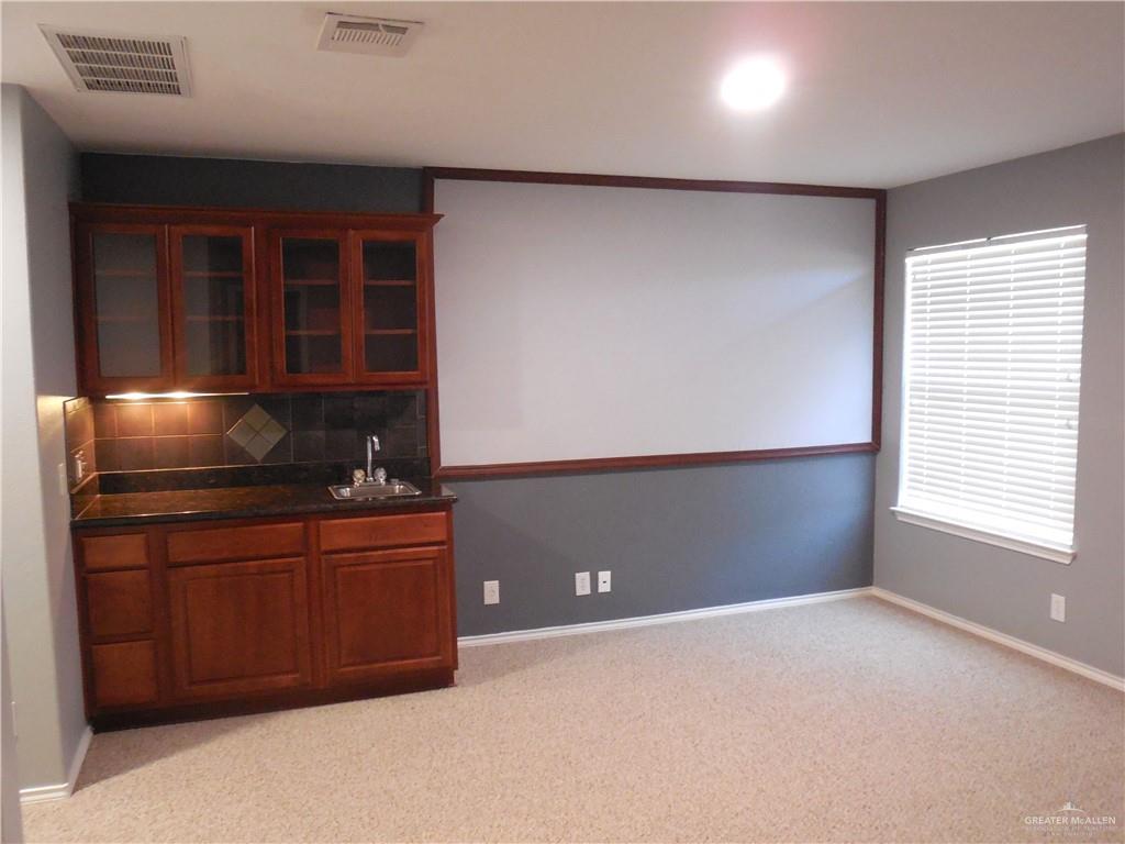 Edinburg, Texas 78541, United States, 4 Bedrooms Bedrooms, ,3 BathroomsBathrooms,Residential,Pending,15578