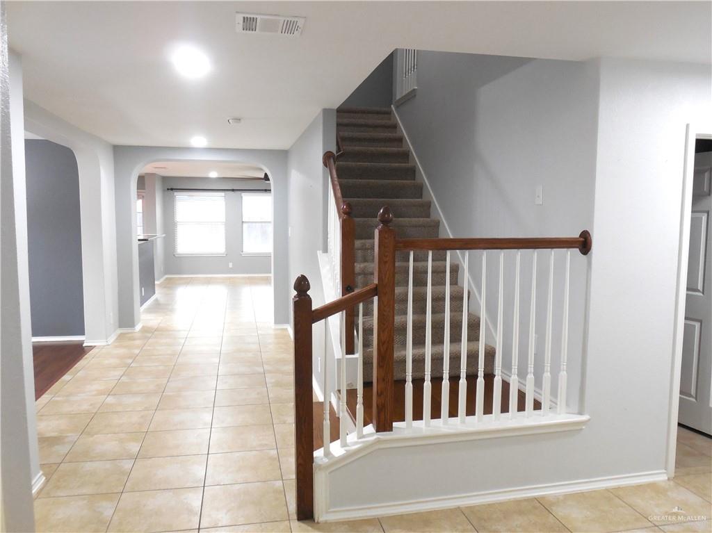 Edinburg, Texas 78541, United States, 4 Bedrooms Bedrooms, ,3 BathroomsBathrooms,Residential,Pending,15578