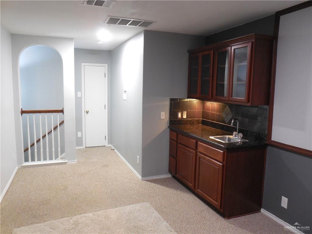 Edinburg, Texas 78541, United States, 4 Bedrooms Bedrooms, ,3 BathroomsBathrooms,Residential,Pending,15578