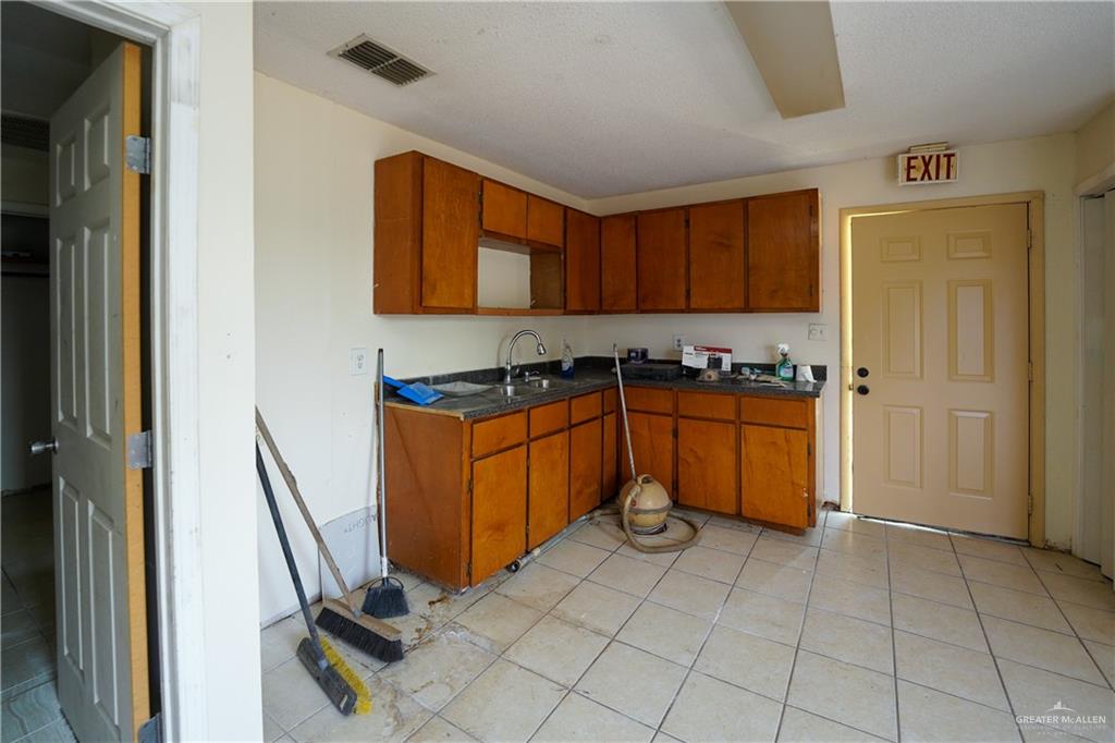 1040 Stensbo Avenue, Alamo, Texas image 25