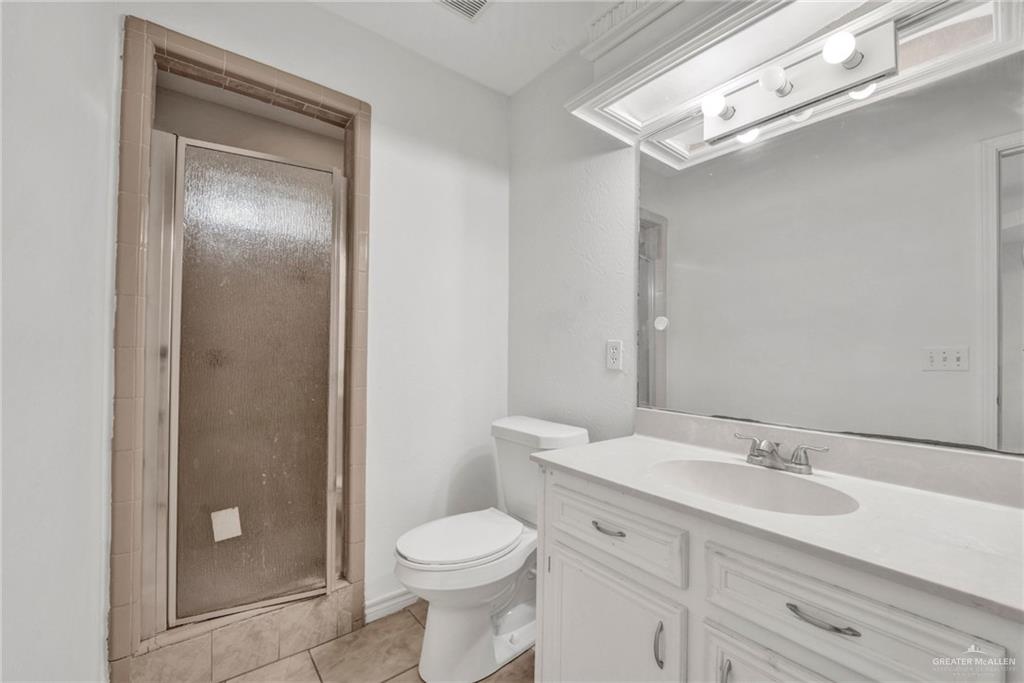 704 Denise Circle, La Joya, Texas image 6