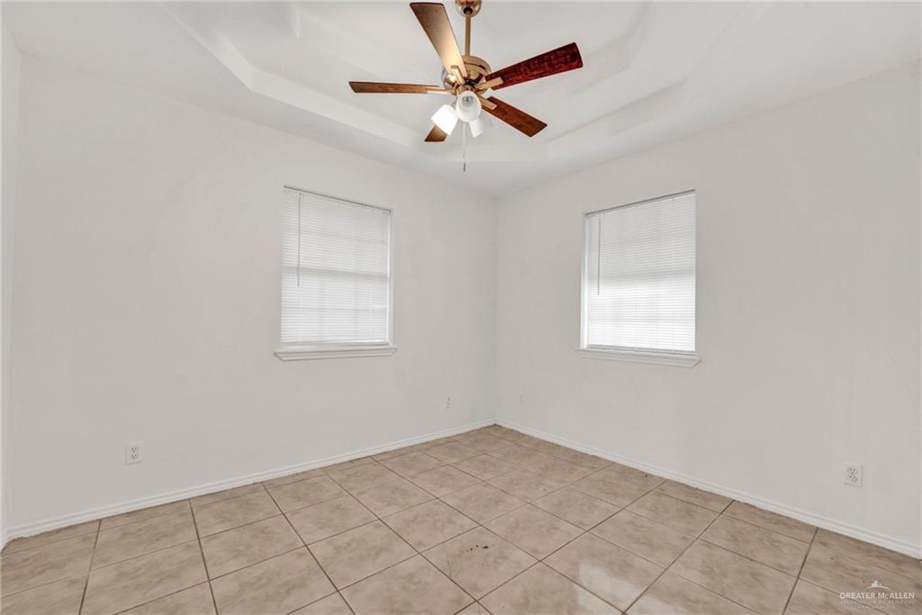 704 Denise Circle, La Joya, Texas image 5