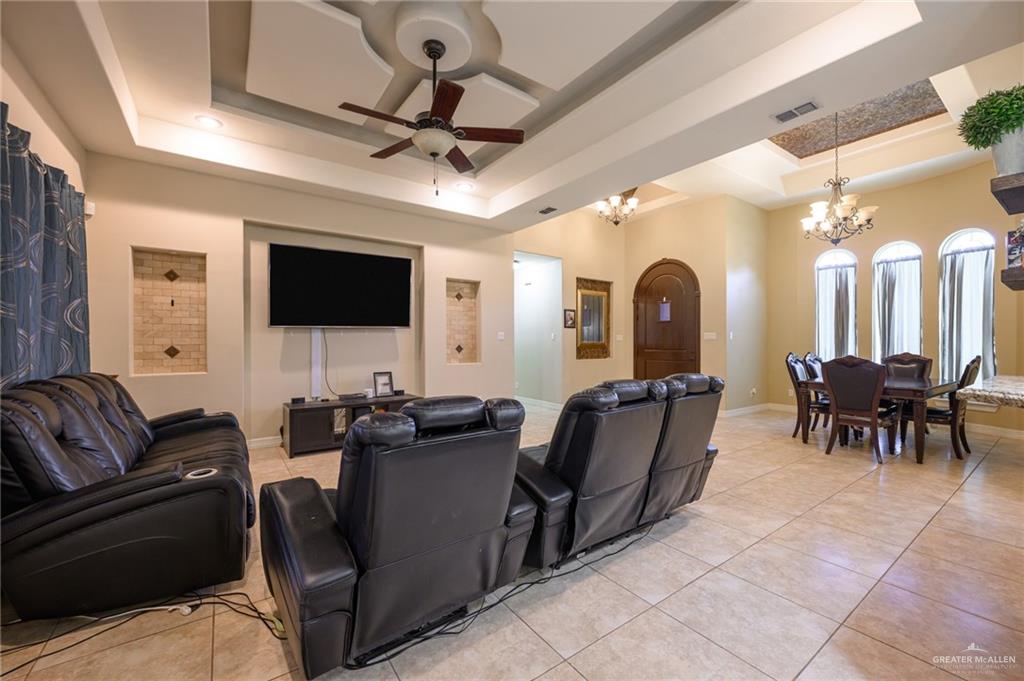 425 Amanda Court, Alamo, Texas image 4
