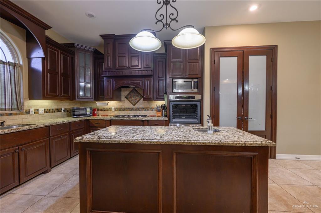 425 Amanda Court, Alamo, Texas image 12