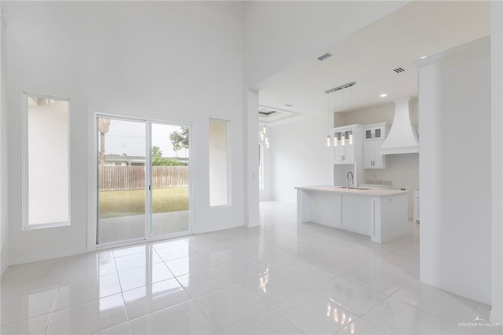701 Helen Street, Mission, Texas image 3