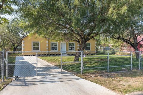 Photo of 137 E Flores St, Pharr, TX 78577 (MLS # 491141)