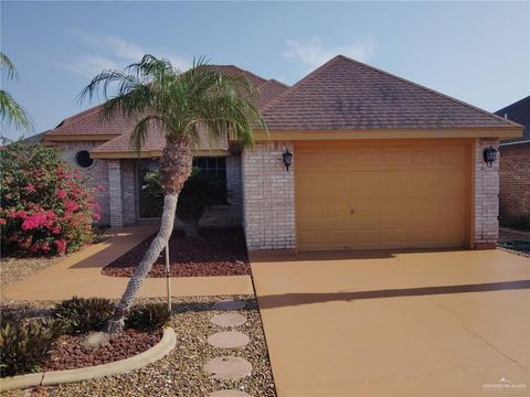 Photo of 804 Lake View Drive, Mission, TX 78572 (MLS # 491175)