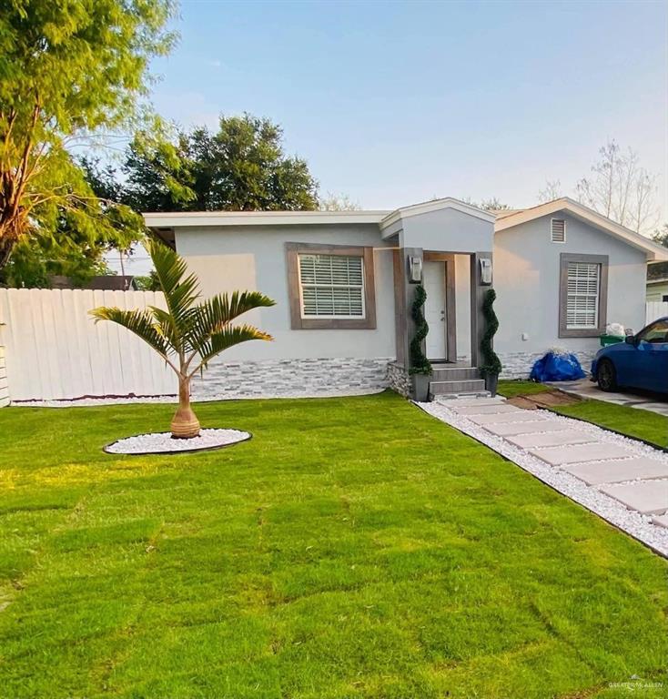 413 W Hawk Avenue, Pharr, Texas image 2