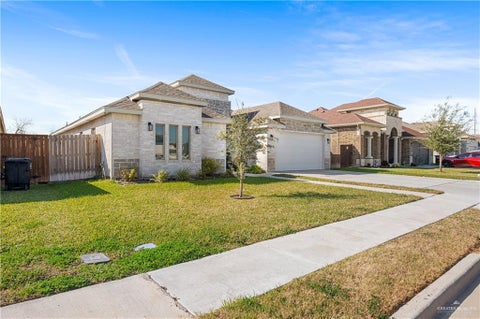 Homes For Sale - 2610 E Bella Vista Avenue<br/> Alton, TX 78573