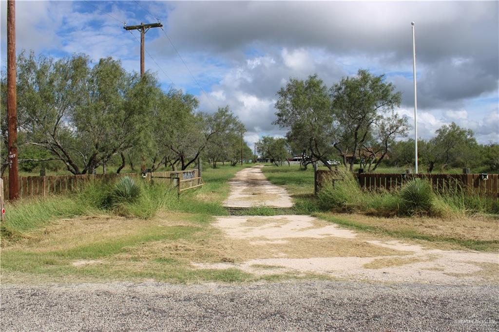 375 W Cr 401 Road, Falfurrias, Texas image 3