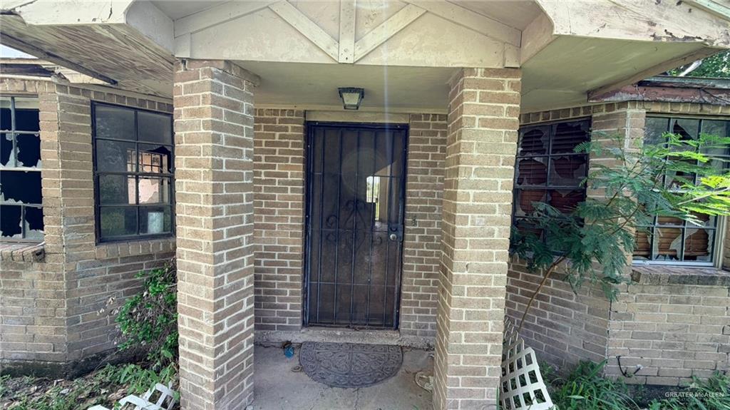 1524 W Hi Line Road