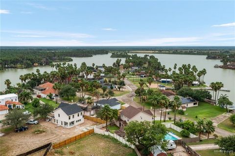 A home in La Joya