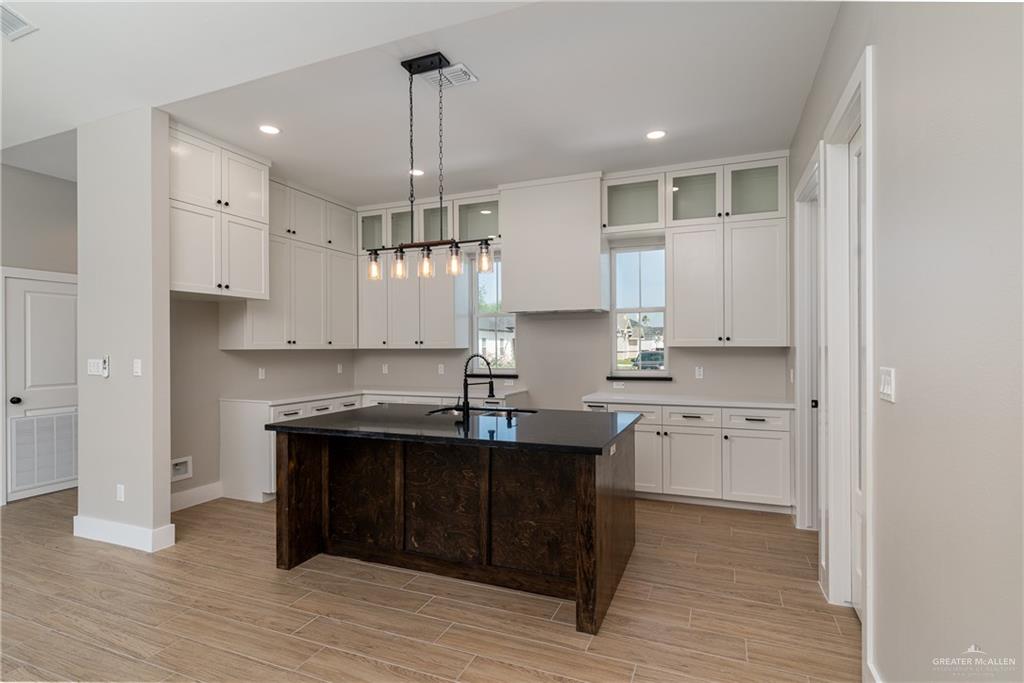 510 Balli Circle, La Feria, Texas image 4