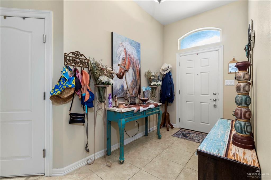 512 S Mina De Oro Street, Mission, Texas image 4