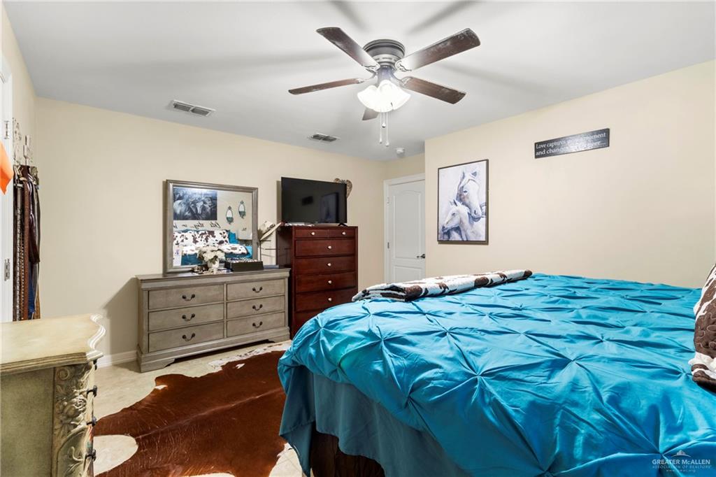 512 S Mina De Oro Street, Mission, Texas image 12