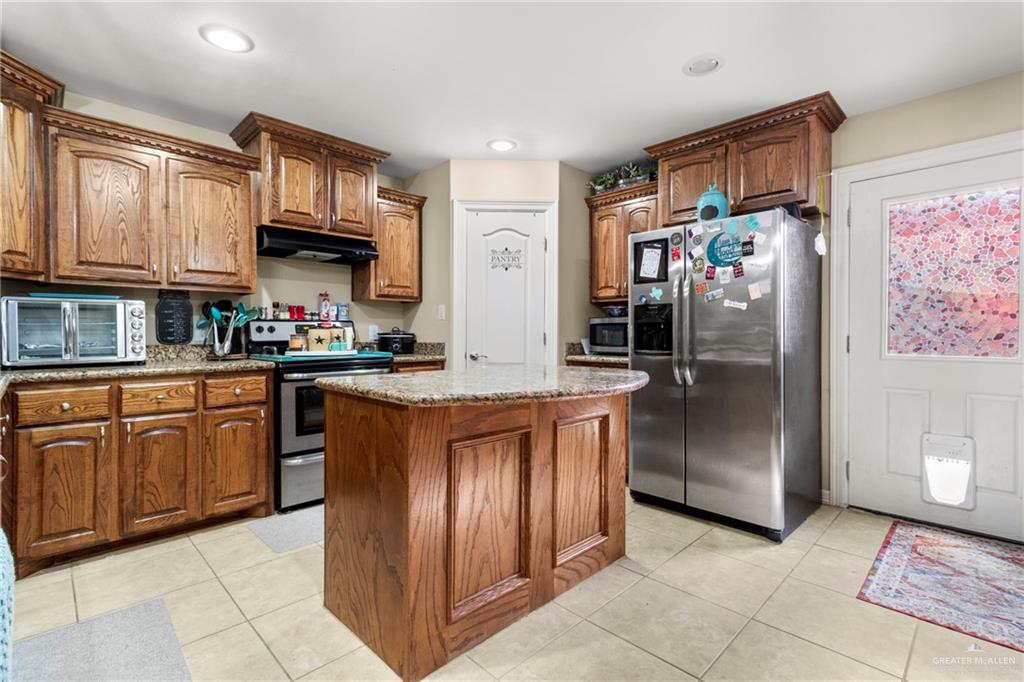 512 S Mina De Oro Street, Mission, Texas image 8