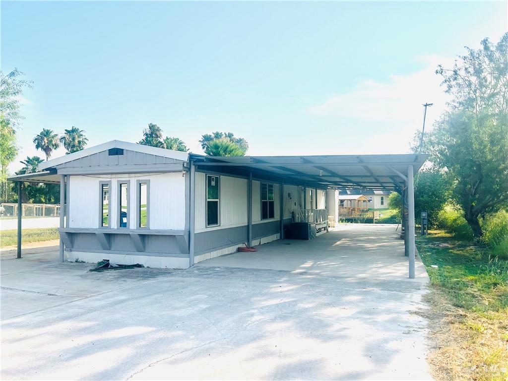 401 N Kika De La Garza Boulevard, La Joya, Texas image 2