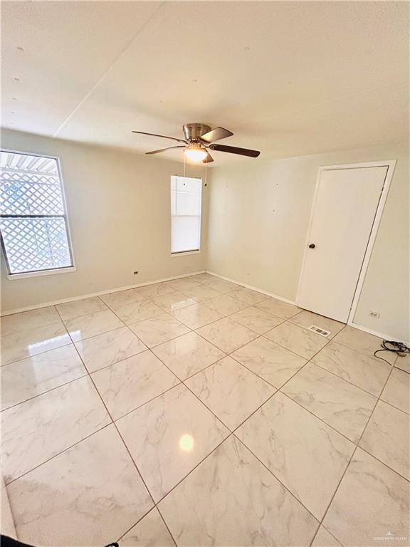 401 N Kika De La Garza Boulevard, La Joya, Texas image 13