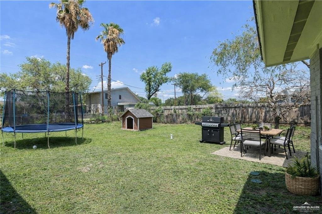 806 Walnut Avenue
