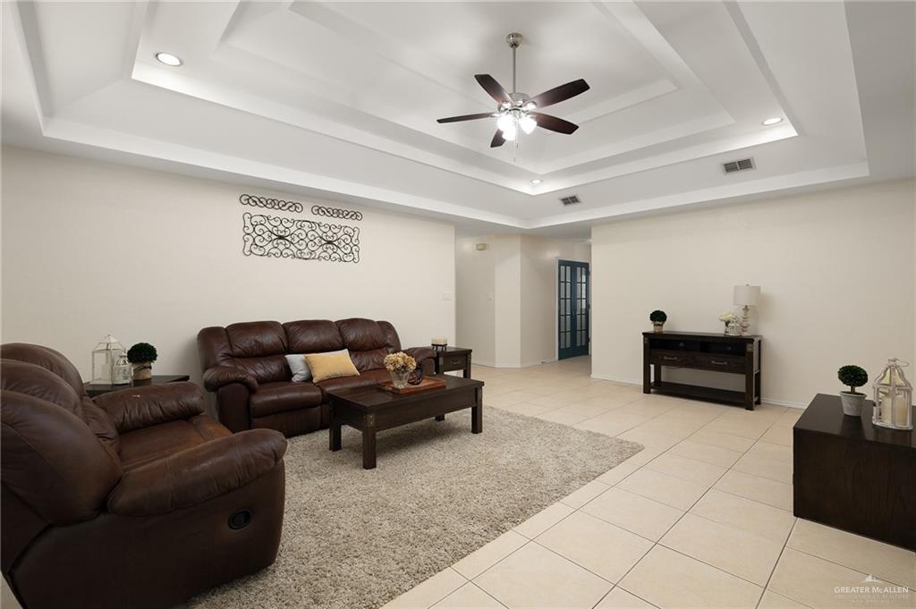 2005 Oriole Avenue, McAllen, Texas image 2