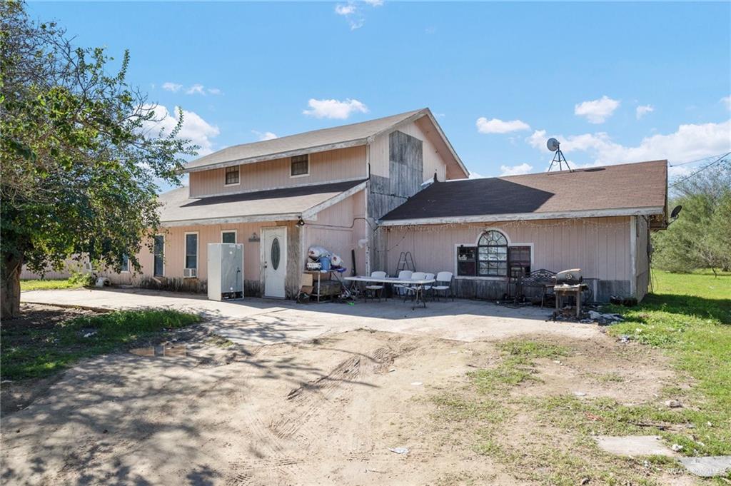 1515 S Cesar Chavez Road, Edinburg, Texas image 1