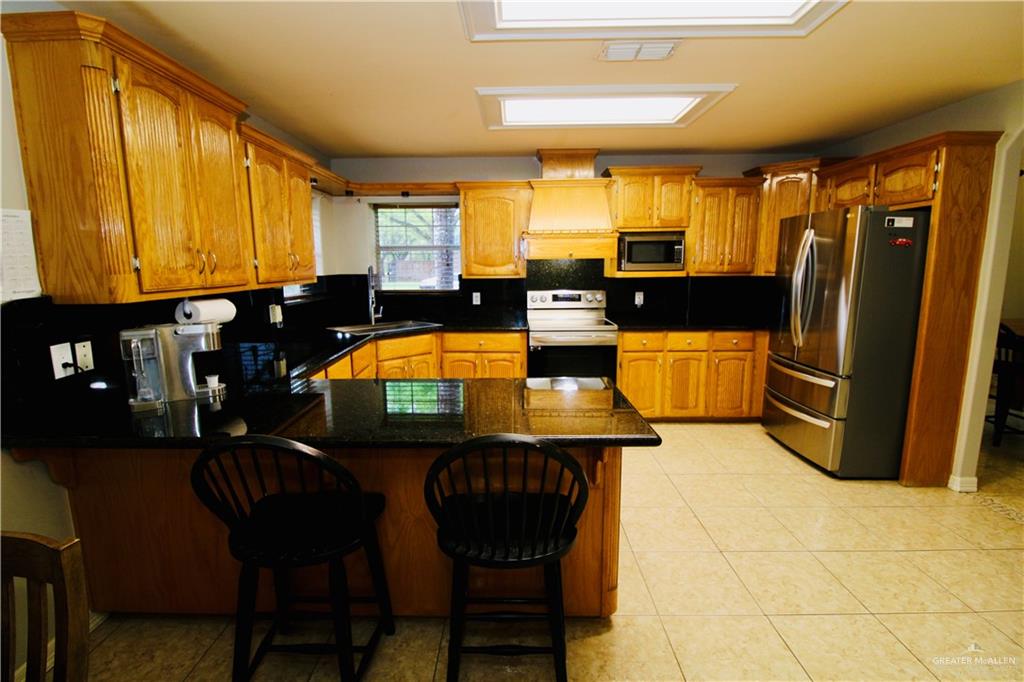 2405 Highland Drive, Weslaco, Texas image 4