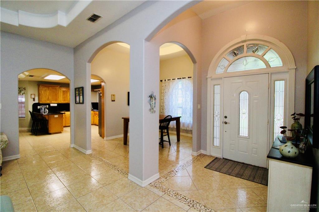 2405 Highland Drive, Weslaco, Texas image 2