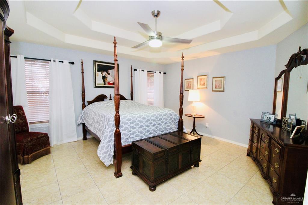 2405 Highland Drive, Weslaco, Texas image 8