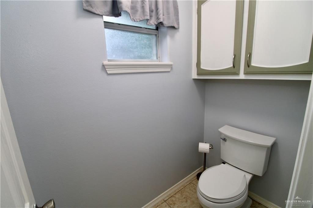 2405 Highland Drive, Weslaco, Texas image 11