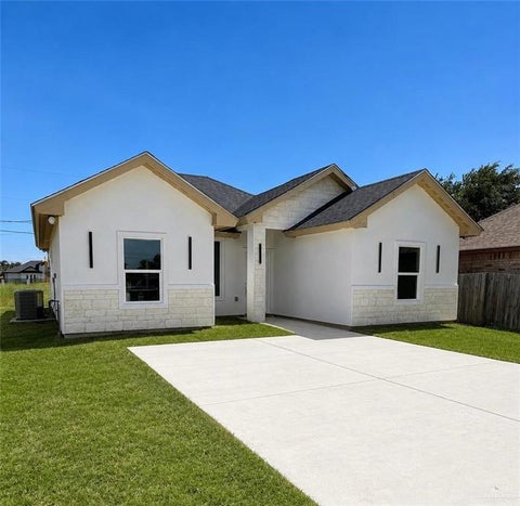 Homes For Sale - 3334 Tulipan Avenue<br/> Edinburg, TX 78542