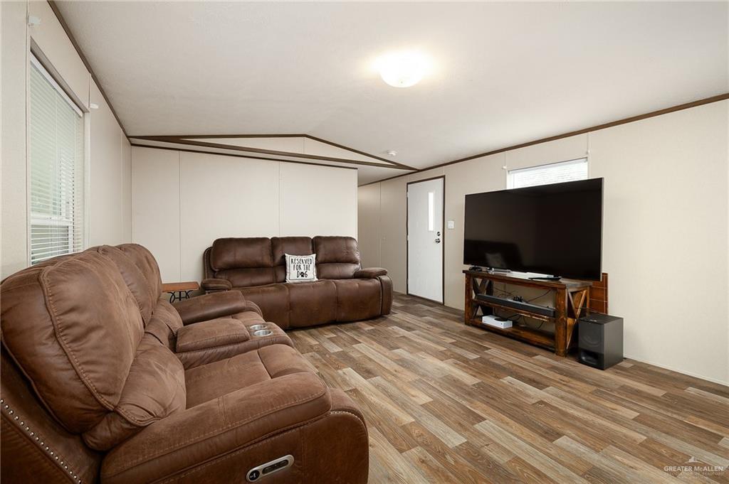421 Apollo Drive, Donna, Texas image 2