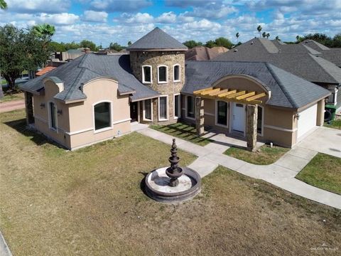 Photo of 1332 Royal Palm Street, Alamo, TX 78516 (MLS # 487118)