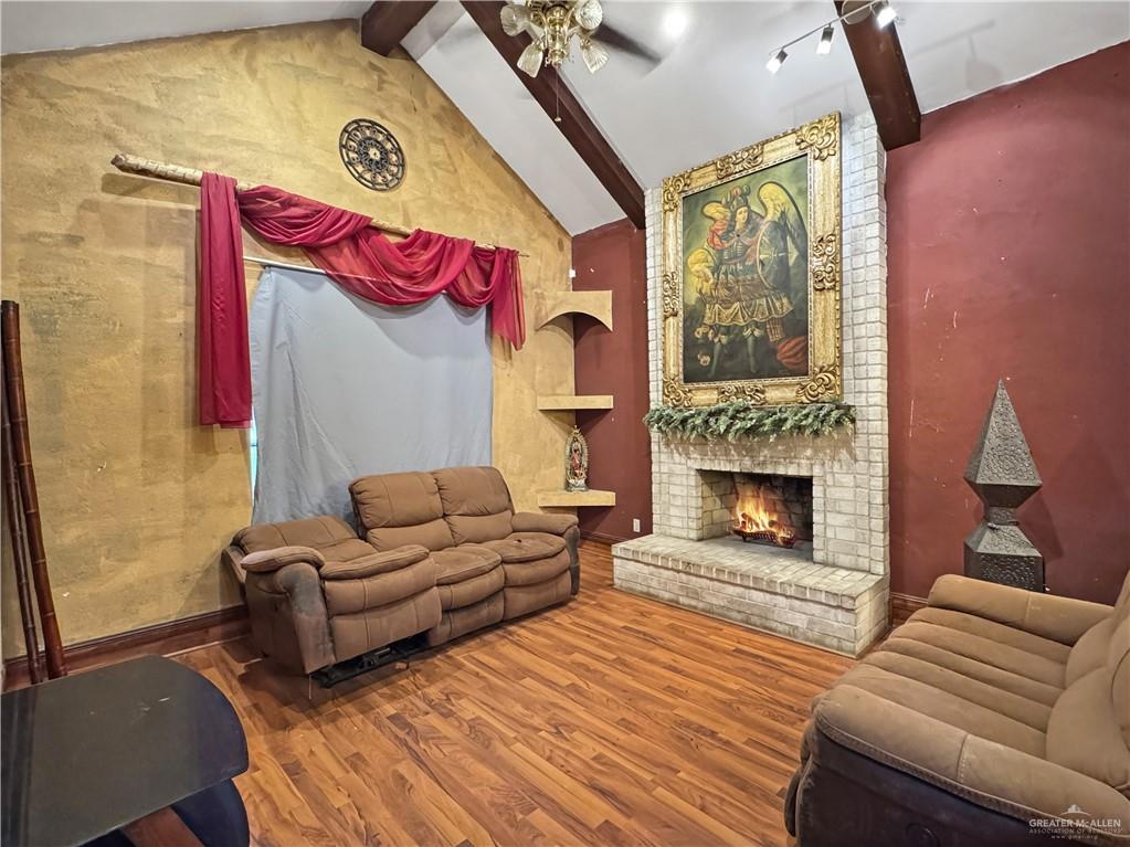 1220 S Huisache Street