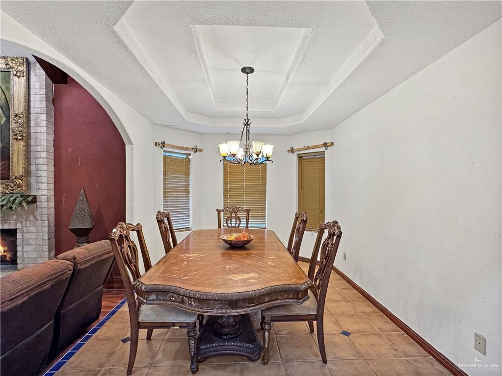 1220 S Huisache Street