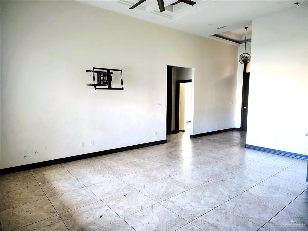 3008 Linva Avenue, Edinburg, Texas image 4