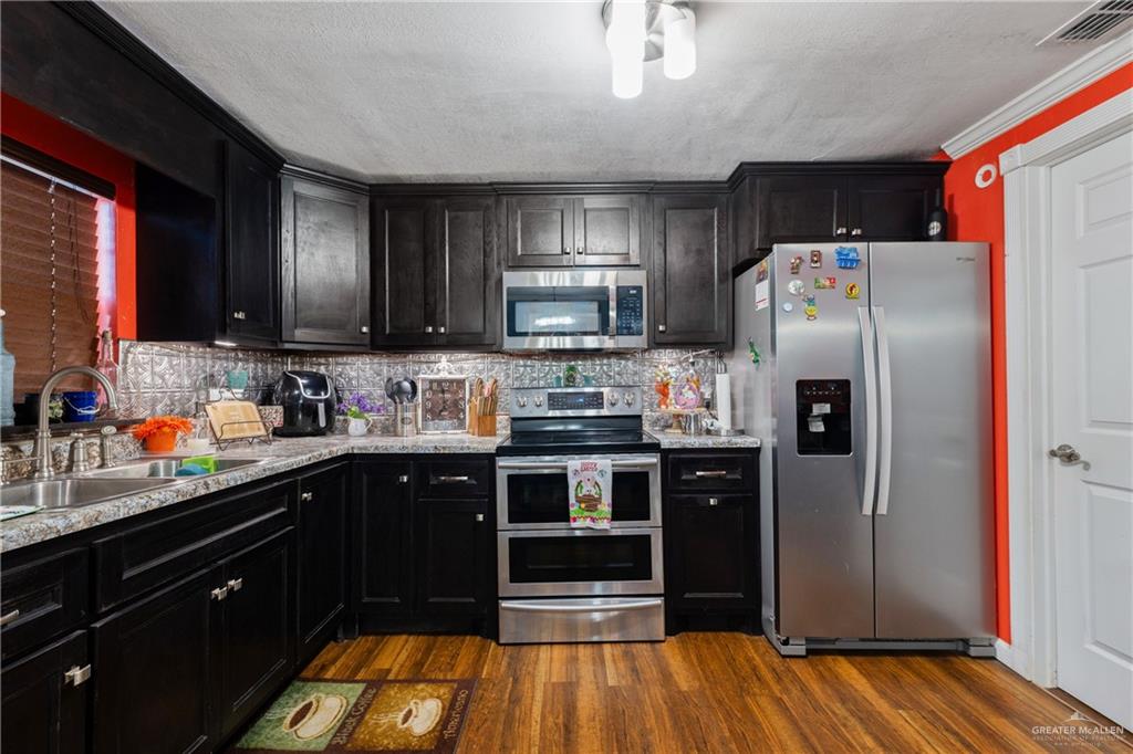 1914 W Barcelona Avenue, Harlingen, Texas image 12