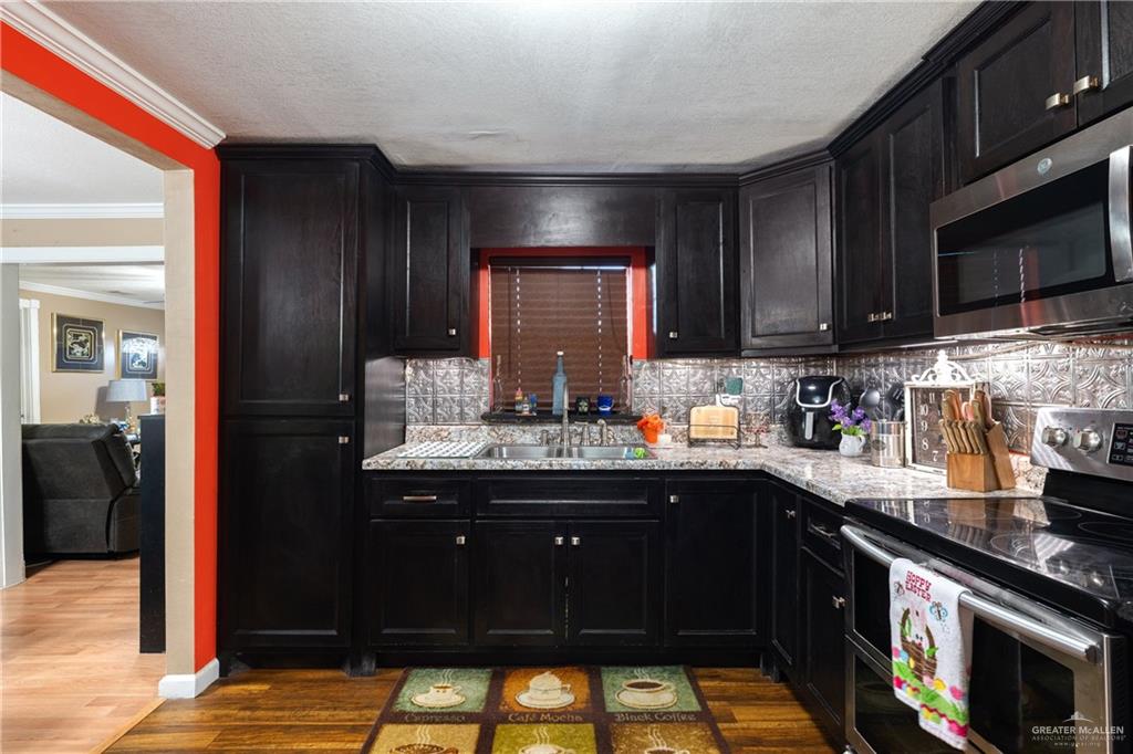 1914 W Barcelona Avenue, Harlingen, Texas image 11