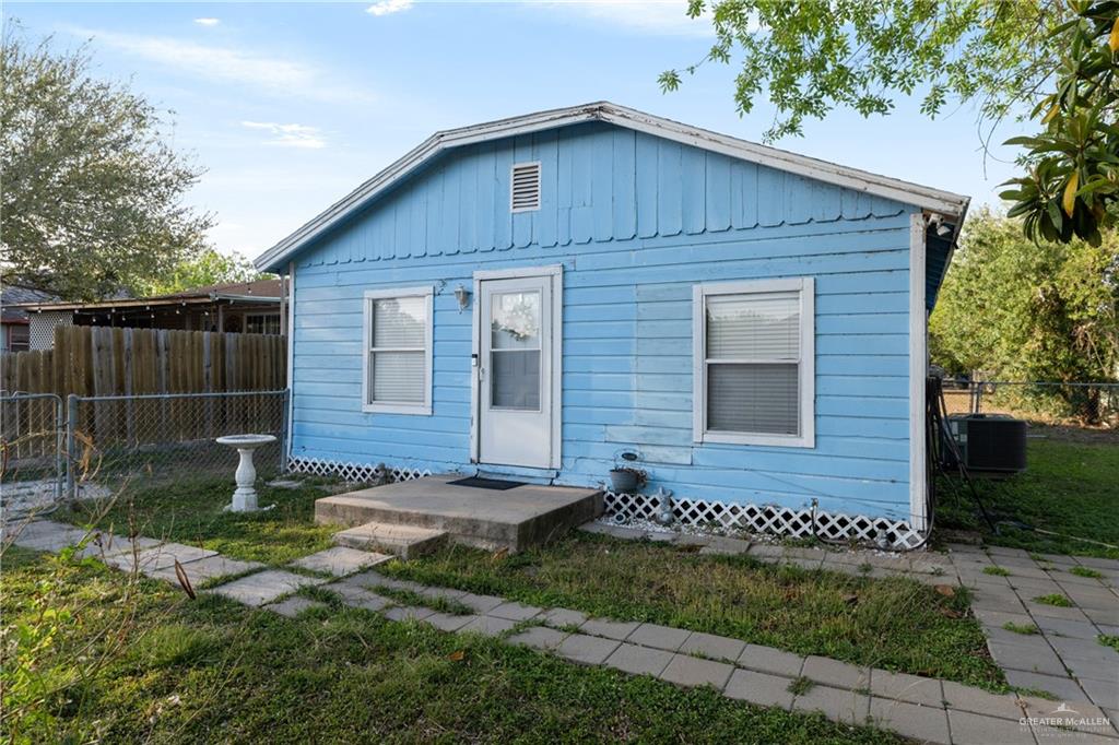 1914 W Barcelona Avenue, Harlingen, Texas image 2